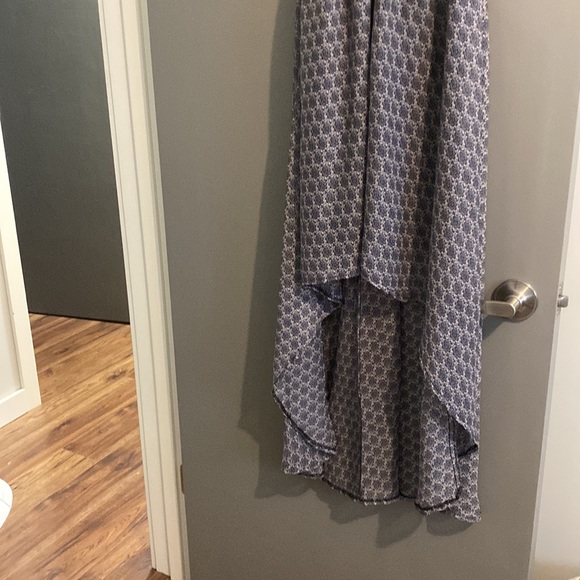 High low dress - Picture 2 of 5